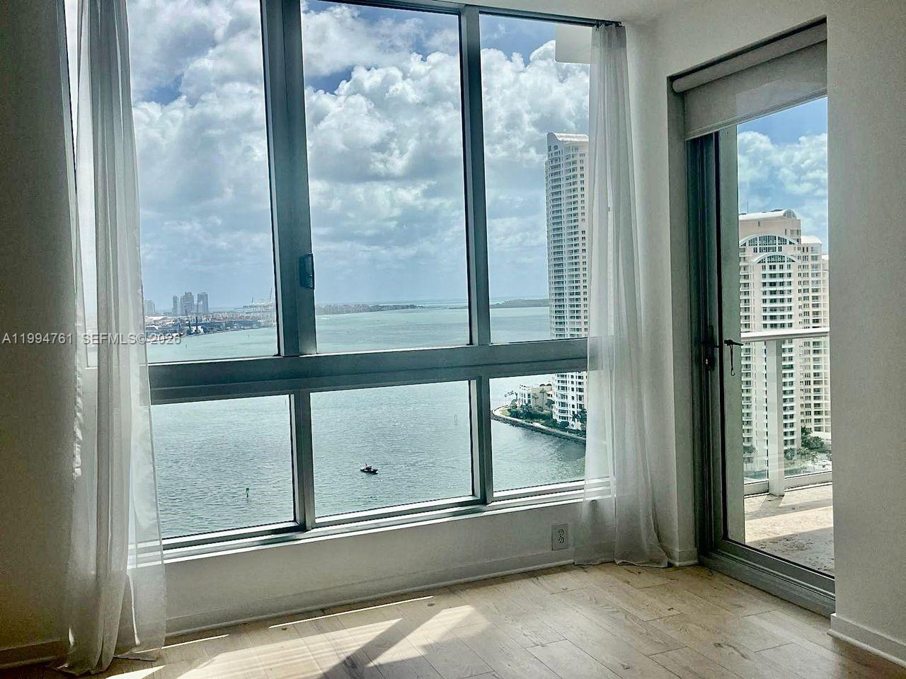 300 S Biscayne Blvd #T-2012, Miami FL 33131