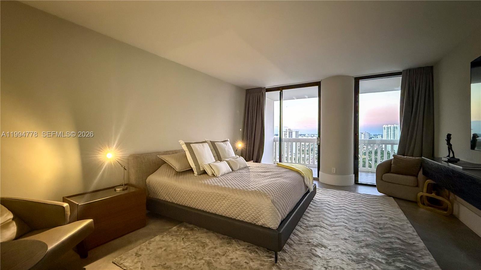 2000 Island Blvd #2404, Aventura FL 33160