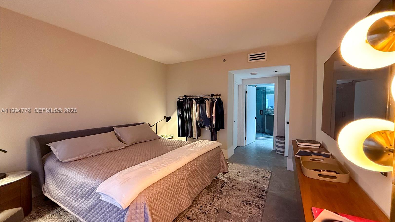 2000 Island Blvd #2404, Aventura FL 33160