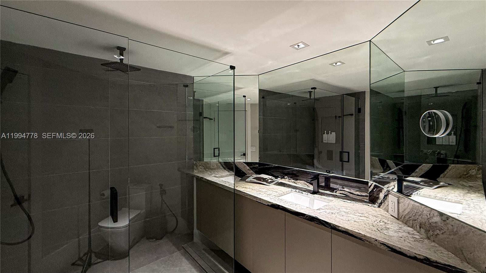 2000 Island Blvd #2404, Aventura FL 33160
