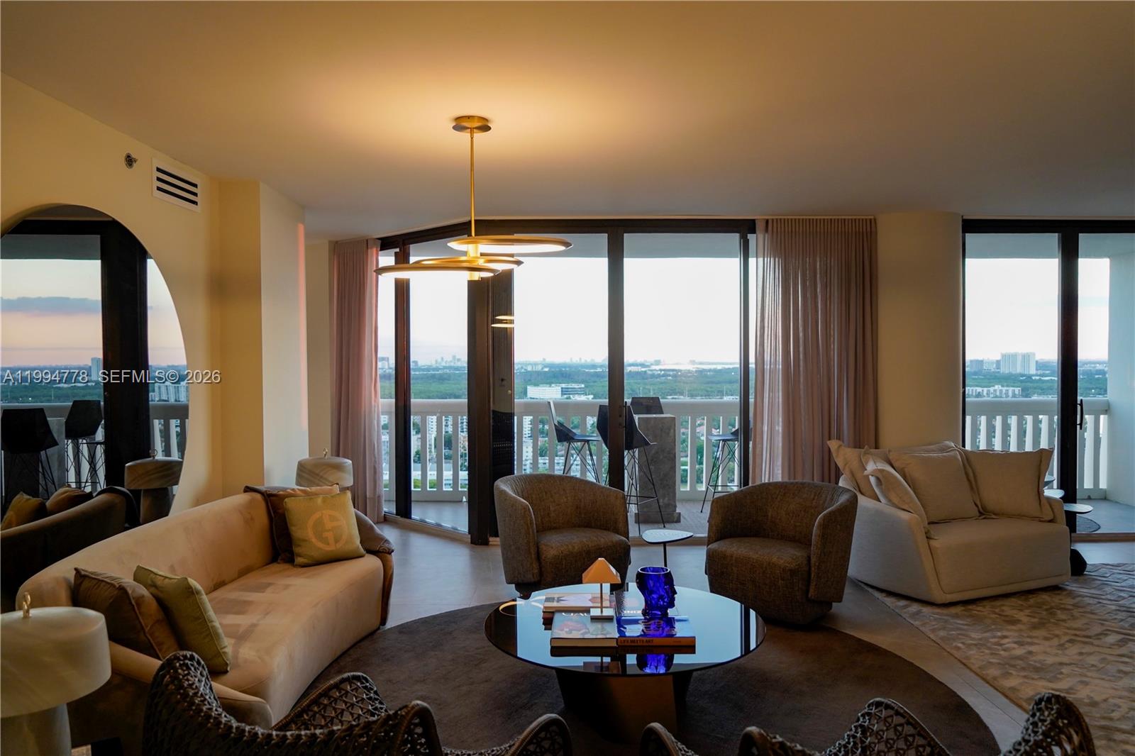 2000 Island Blvd #2404, Aventura FL 33160