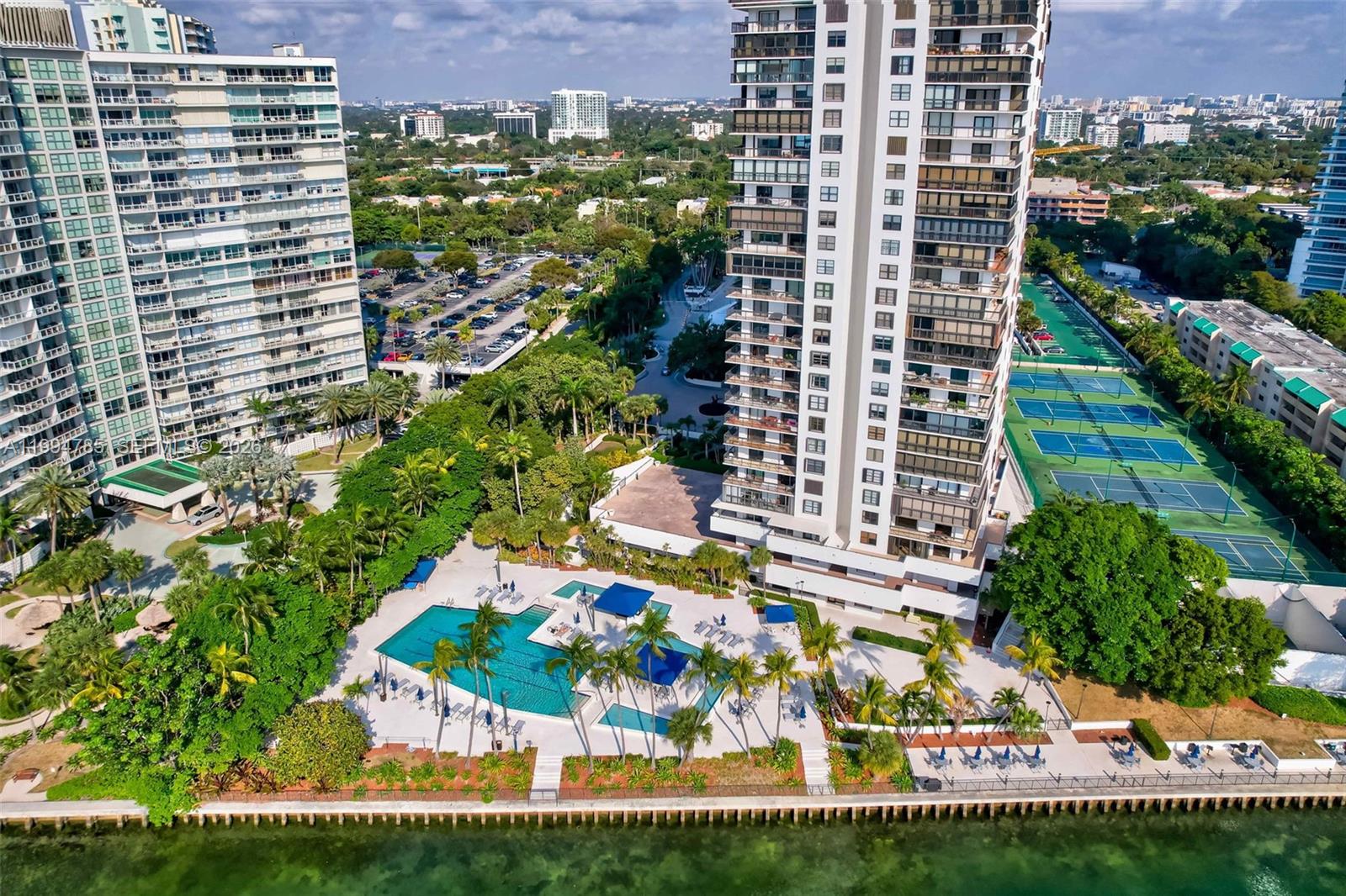 2333 Brickell Ave #305, Miami FL 33129