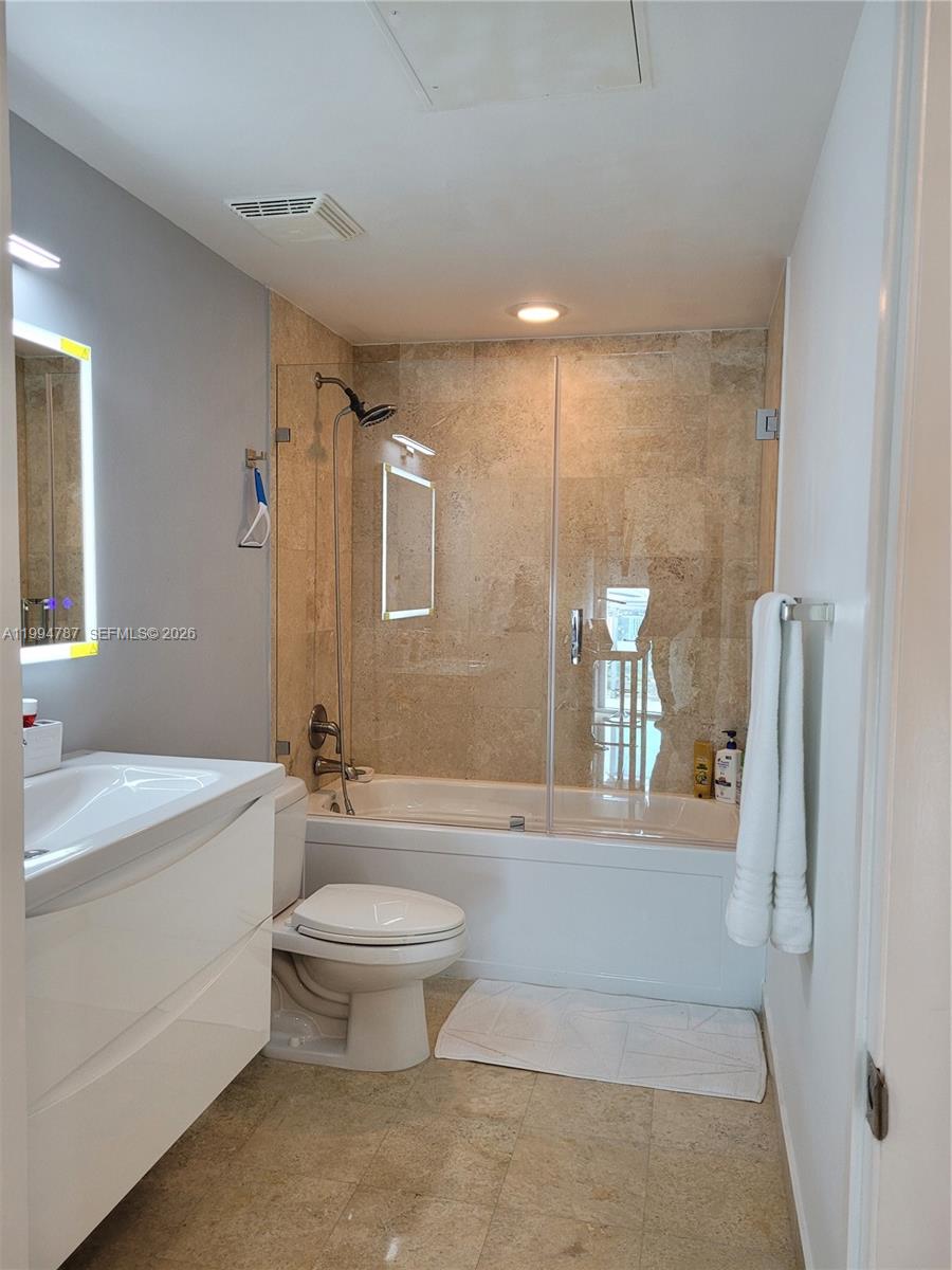 350 S Miami Ave #2714, Miami FL 33130
