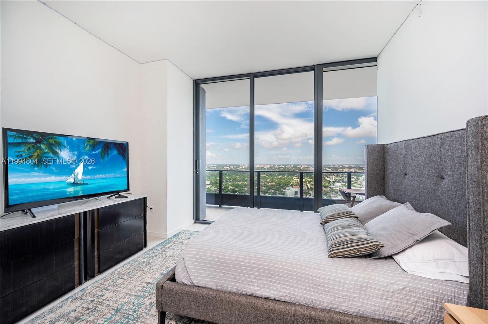 1000 Brickell Plz #PH5004, Miami FL 33131