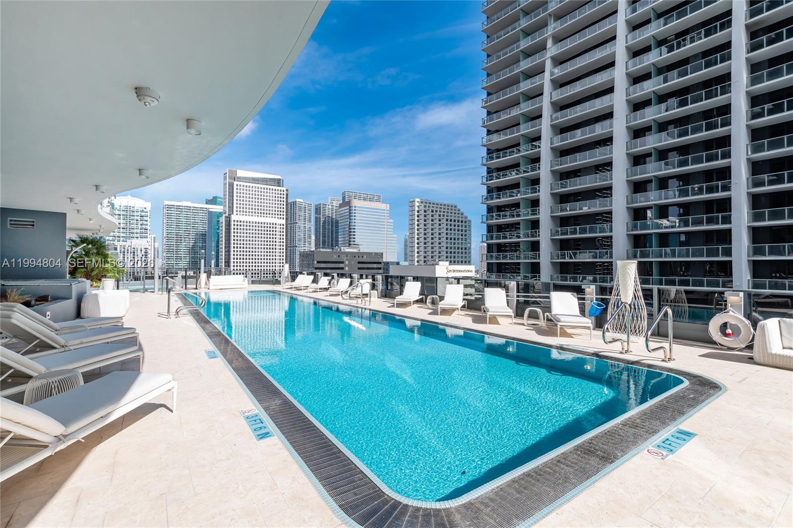 1000 Brickell Plz #PH5004, Miami FL 33131