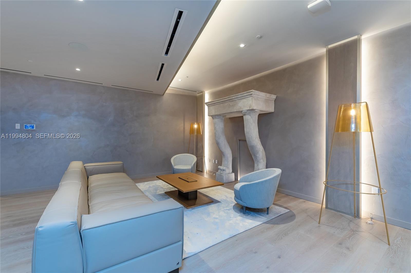1000 Brickell Plz #PH5004, Miami FL 33131