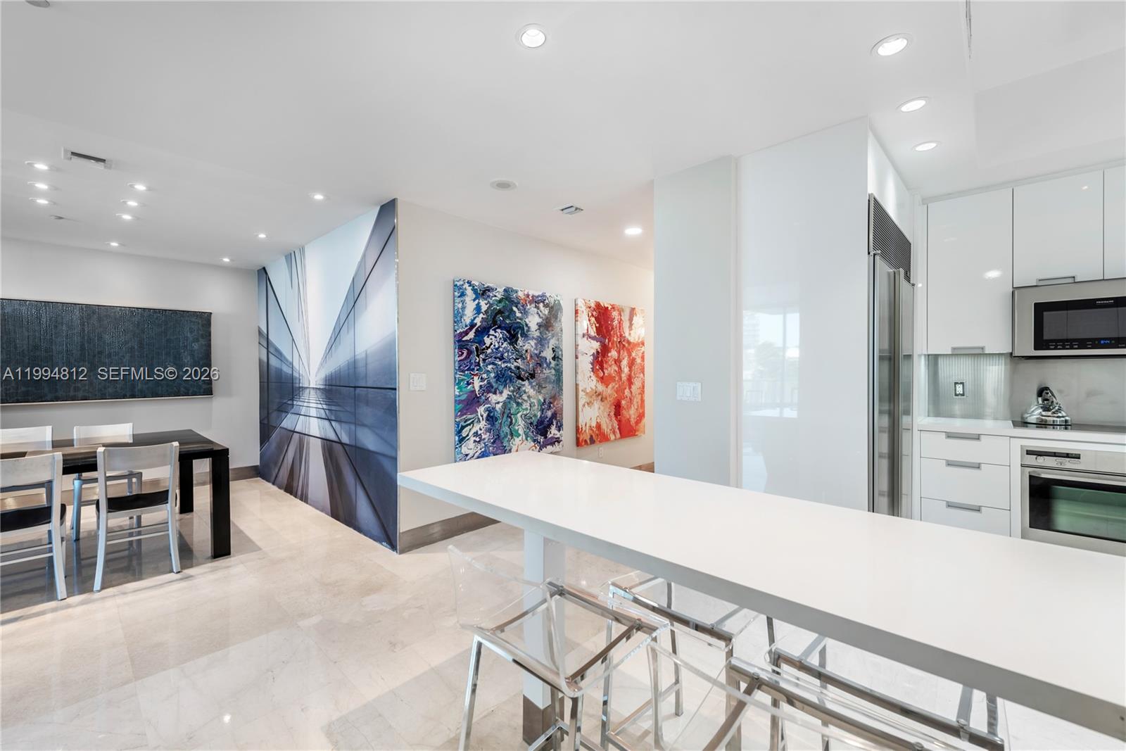 100 S Pointe Dr #610, Miami Beach FL 33139