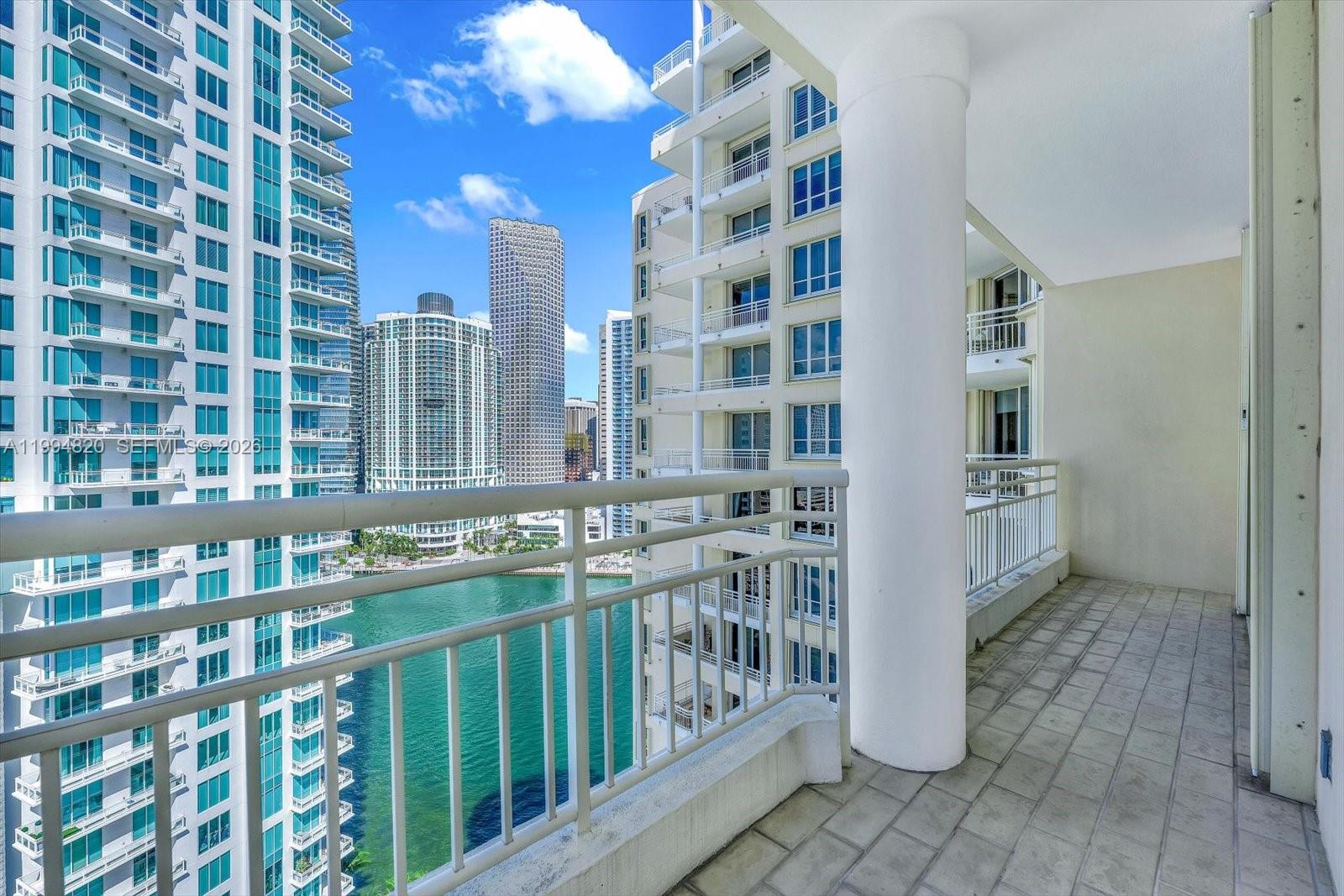 888 Brickell Key Dr #2201, Miami FL 33131