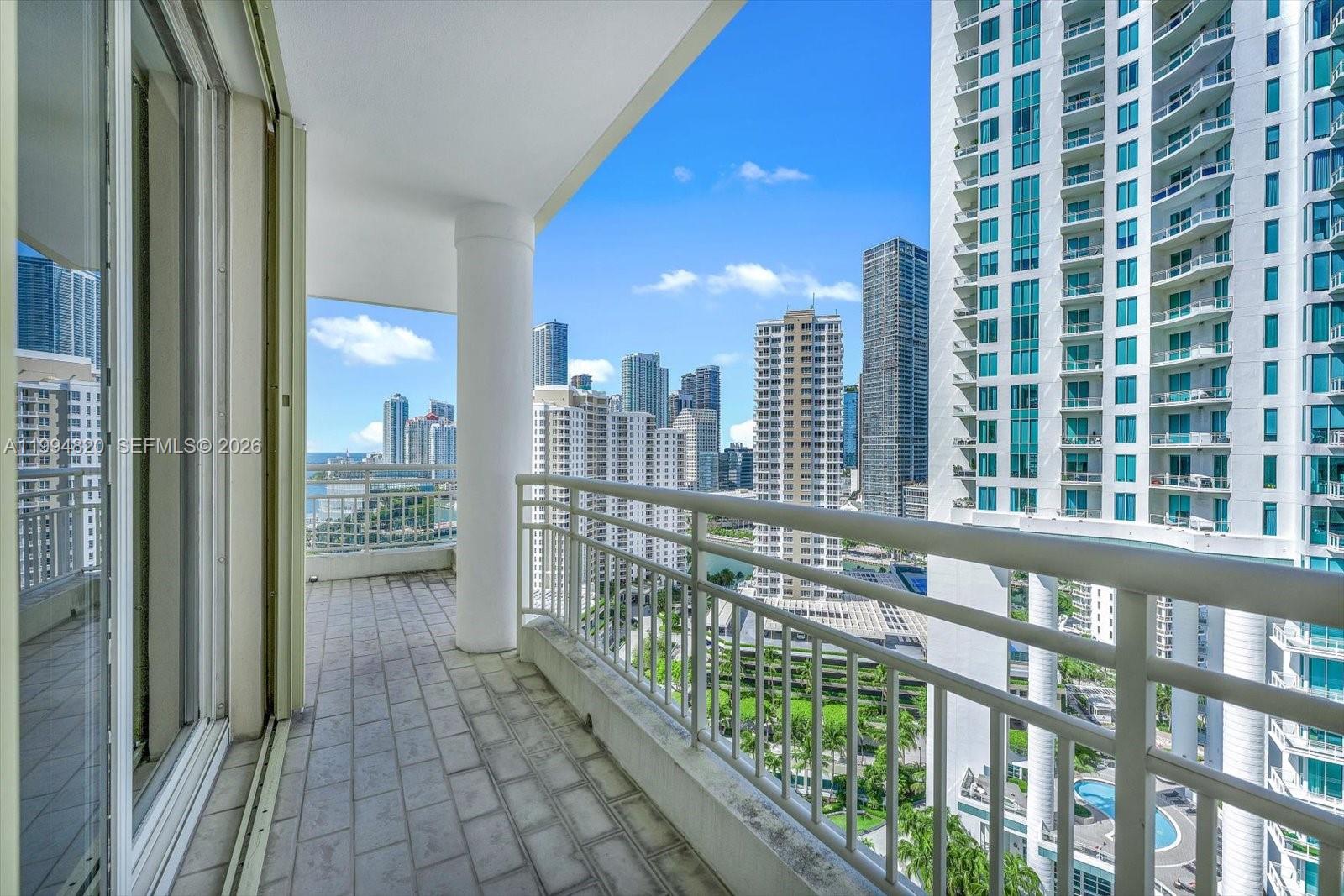 888 Brickell Key Dr #2201, Miami FL 33131