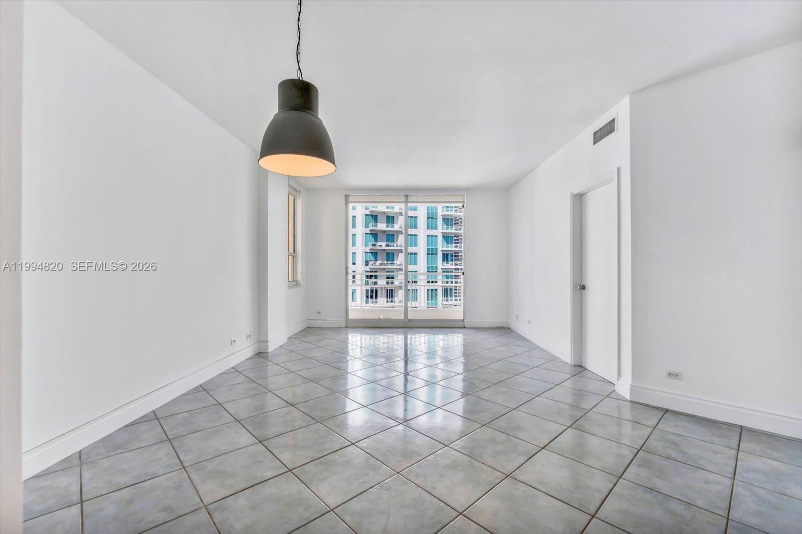 888 Brickell Key Dr #2201, Miami FL 33131