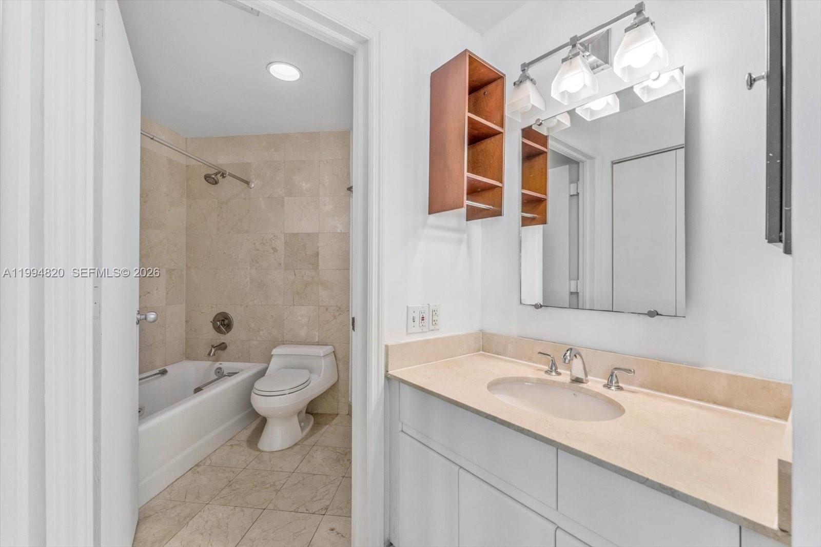888 Brickell Key Dr #2201, Miami FL 33131