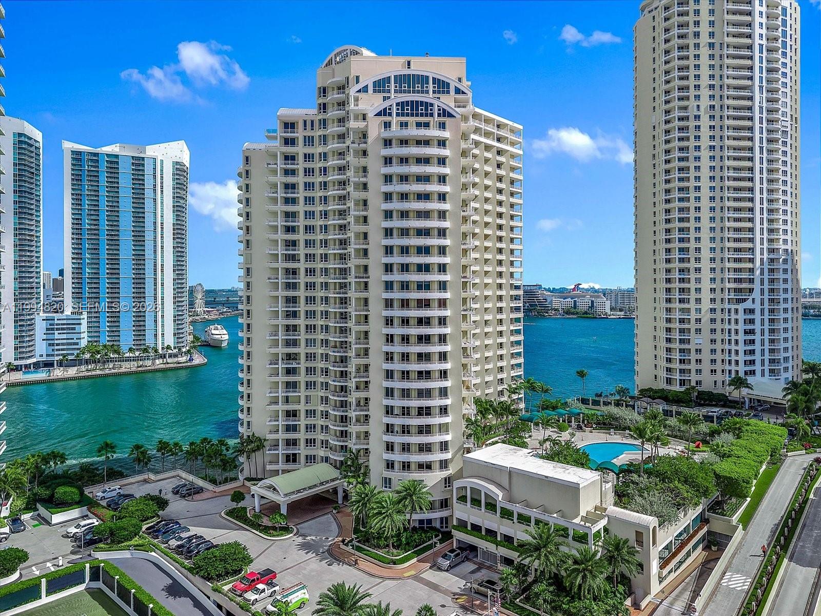 888 Brickell Key Dr #2201, Miami FL 33131