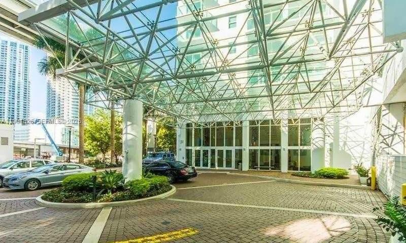 41 SE 5th St #1517, Miami FL 33131