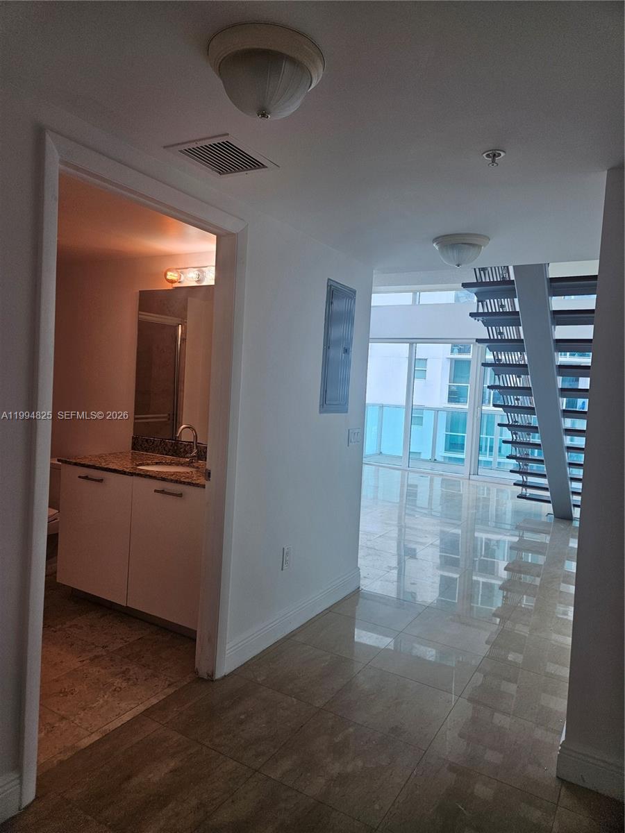 41 SE 5th St #1517, Miami FL 33131