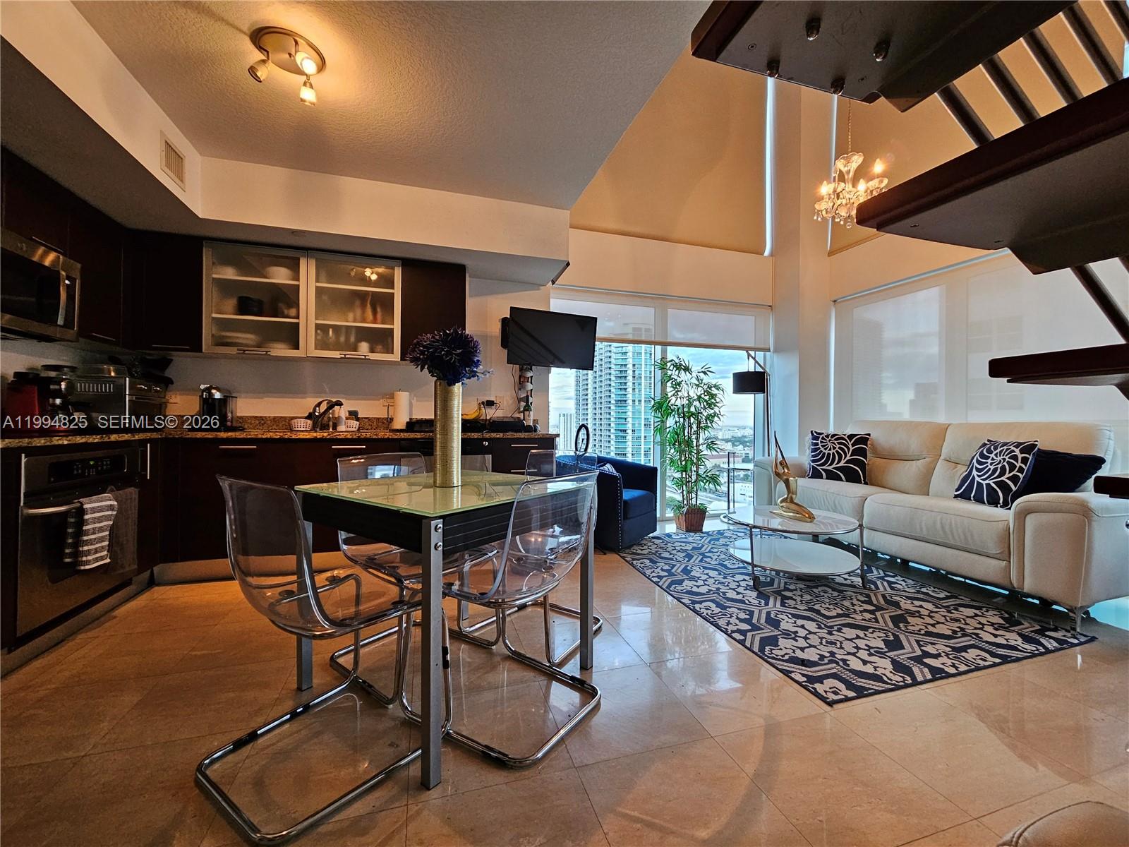 41 SE 5th St #1517, Miami FL 33131