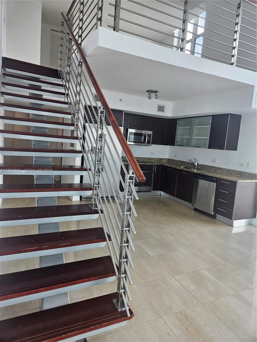 41 SE 5th St #1517, Miami FL 33131