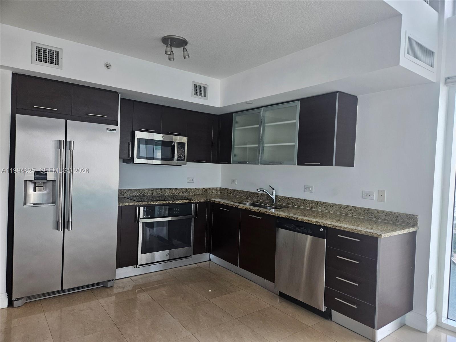41 SE 5th St #1517, Miami FL 33131