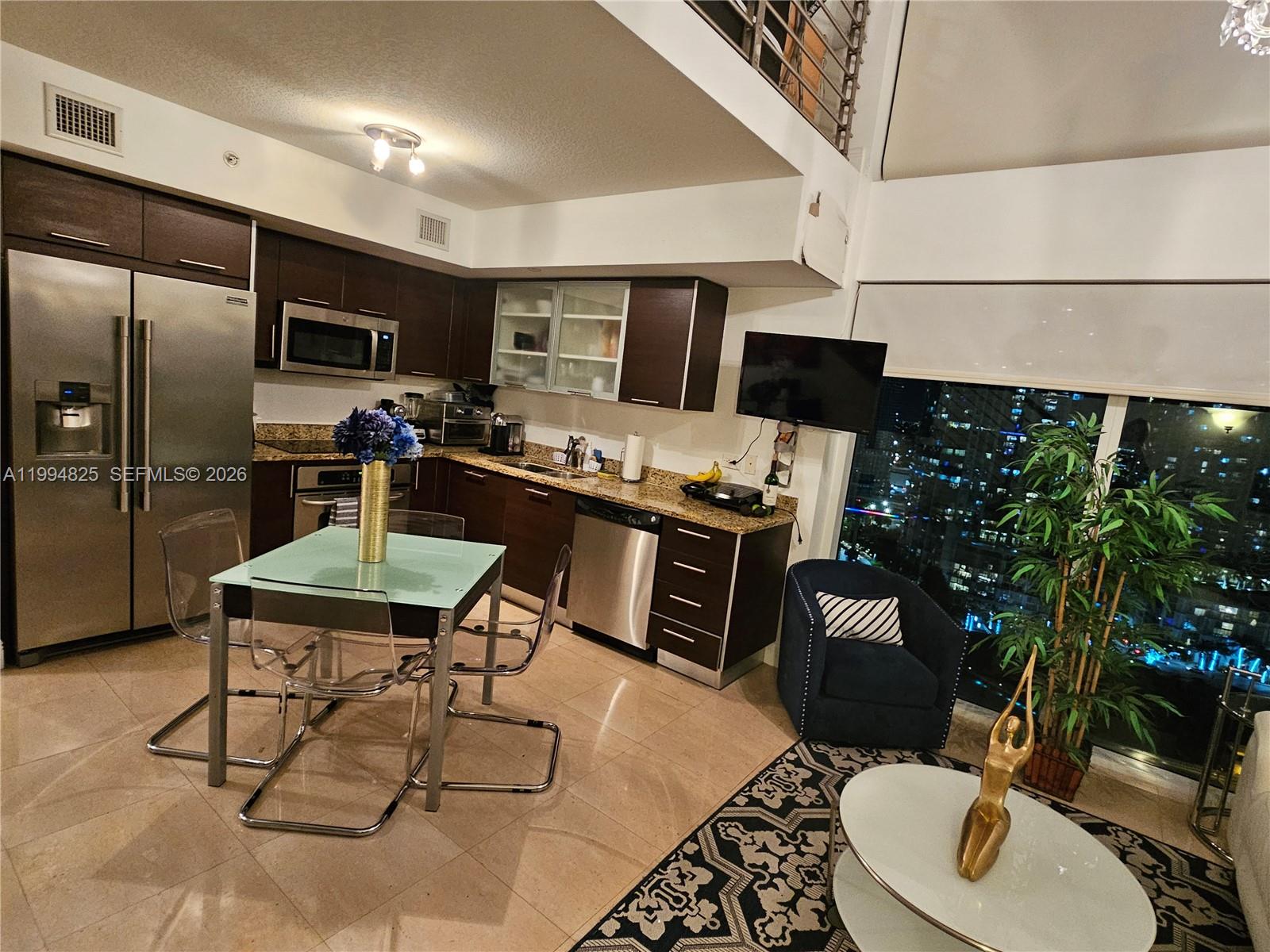 41 SE 5th St #1517, Miami FL 33131