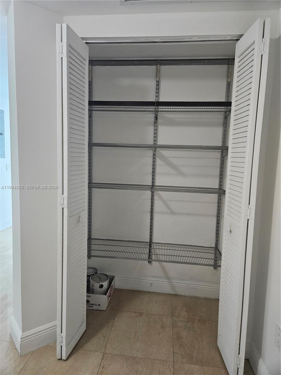 41 SE 5th St #1517, Miami FL 33131