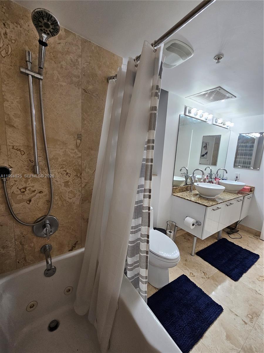 41 SE 5th St #1517, Miami FL 33131
