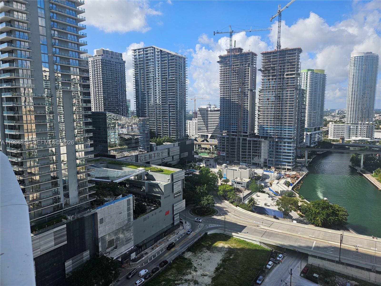 41 SE 5th St #1517, Miami FL 33131