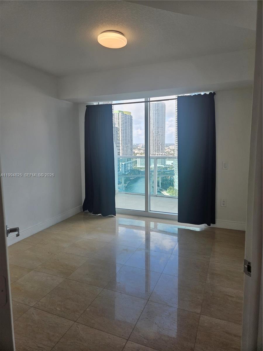41 SE 5th St #1517, Miami FL 33131