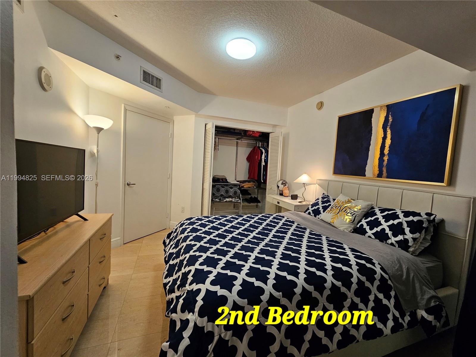 41 SE 5th St #1517, Miami FL 33131