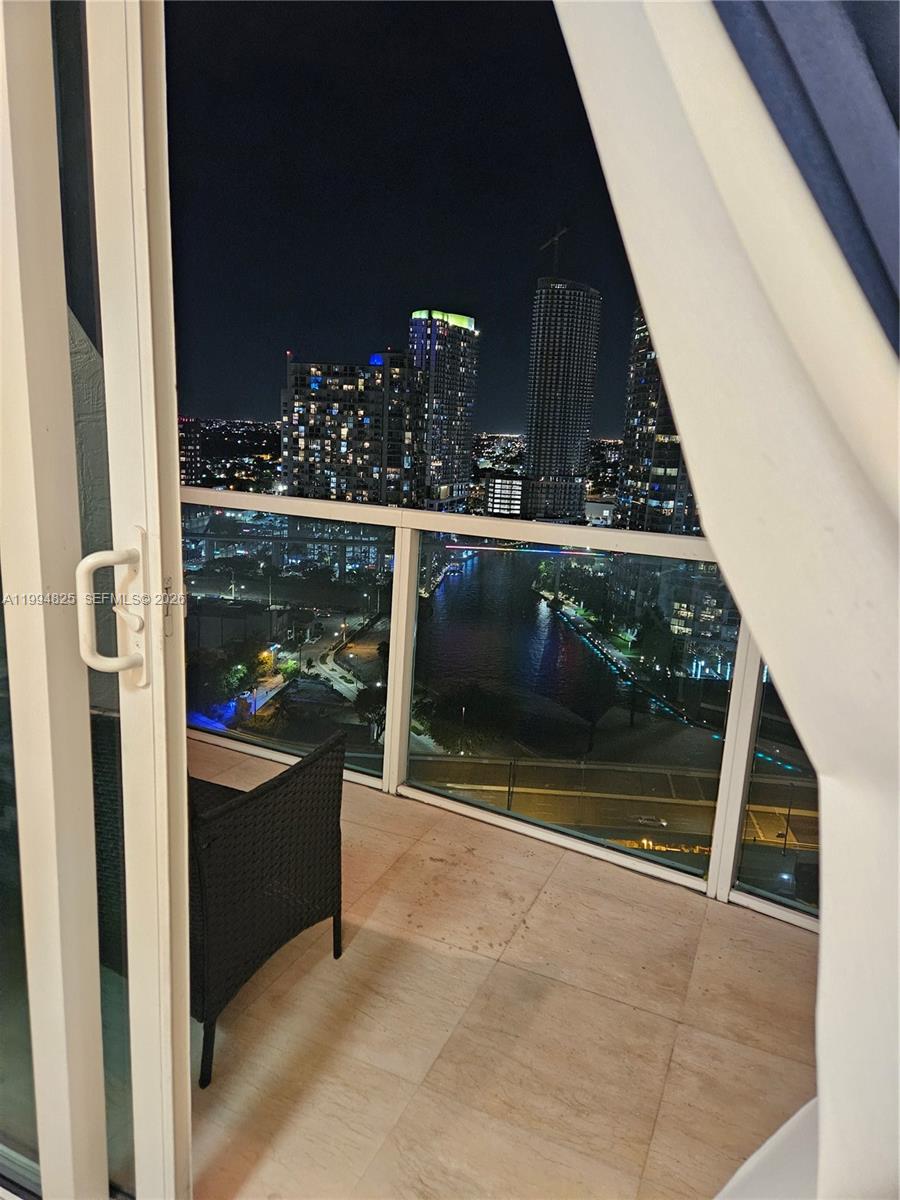 41 SE 5th St #1517, Miami FL 33131