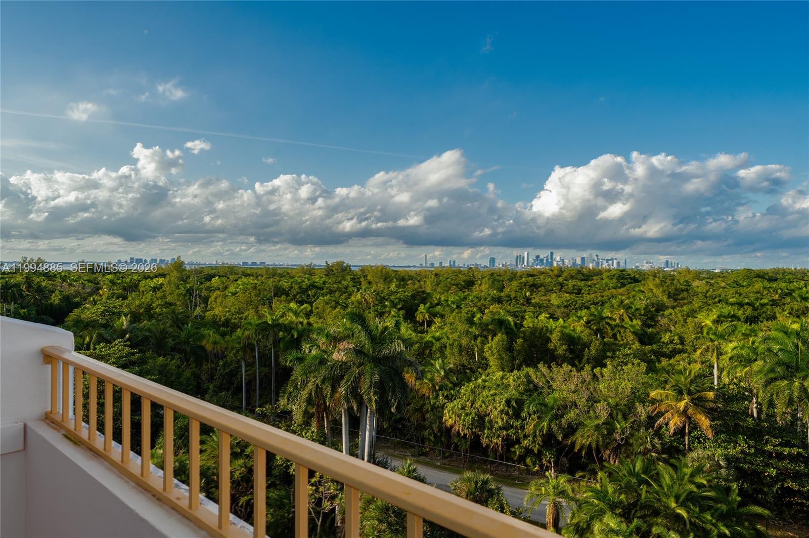 177 Ocean Lane Dr #812, Key Biscayne FL 33149