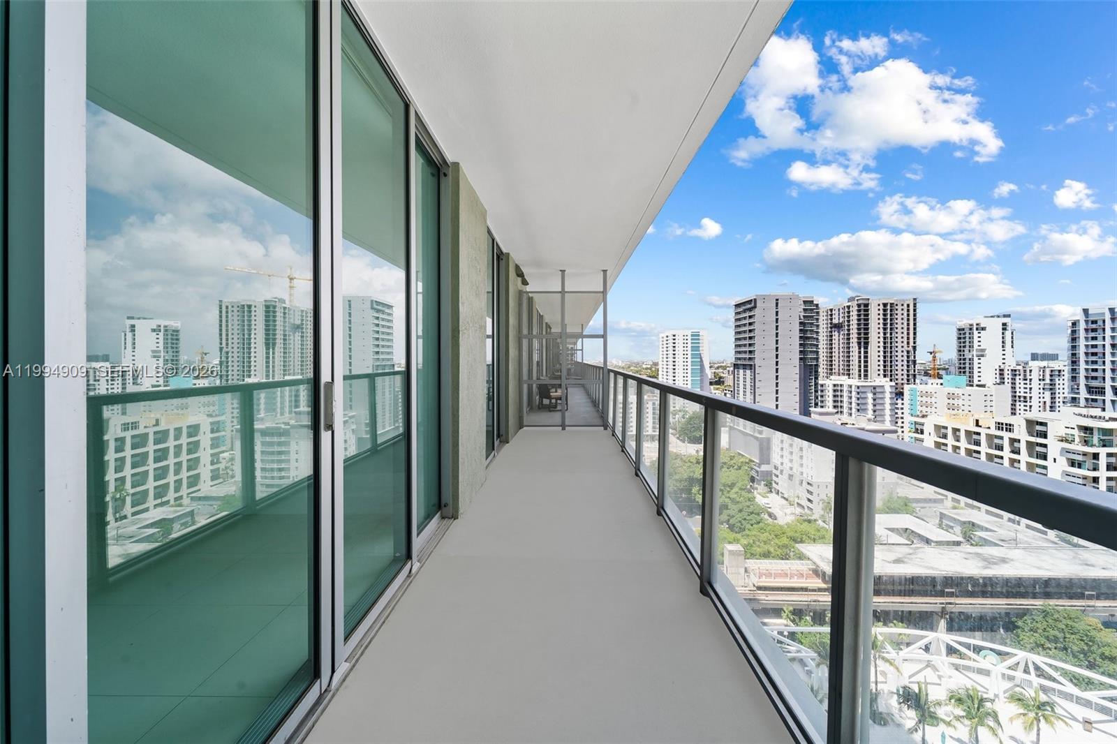 79 SW 12th St #2108-S, Miami FL 33130