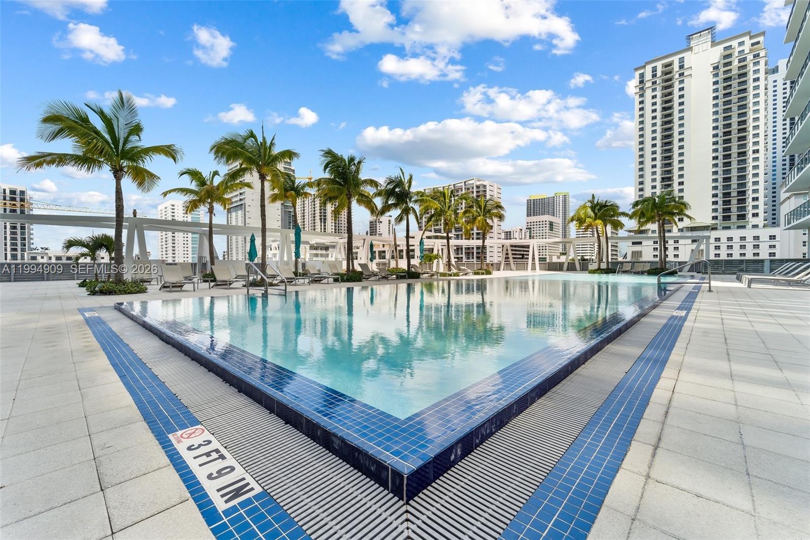79 SW 12th St #2108-S, Miami FL 33130