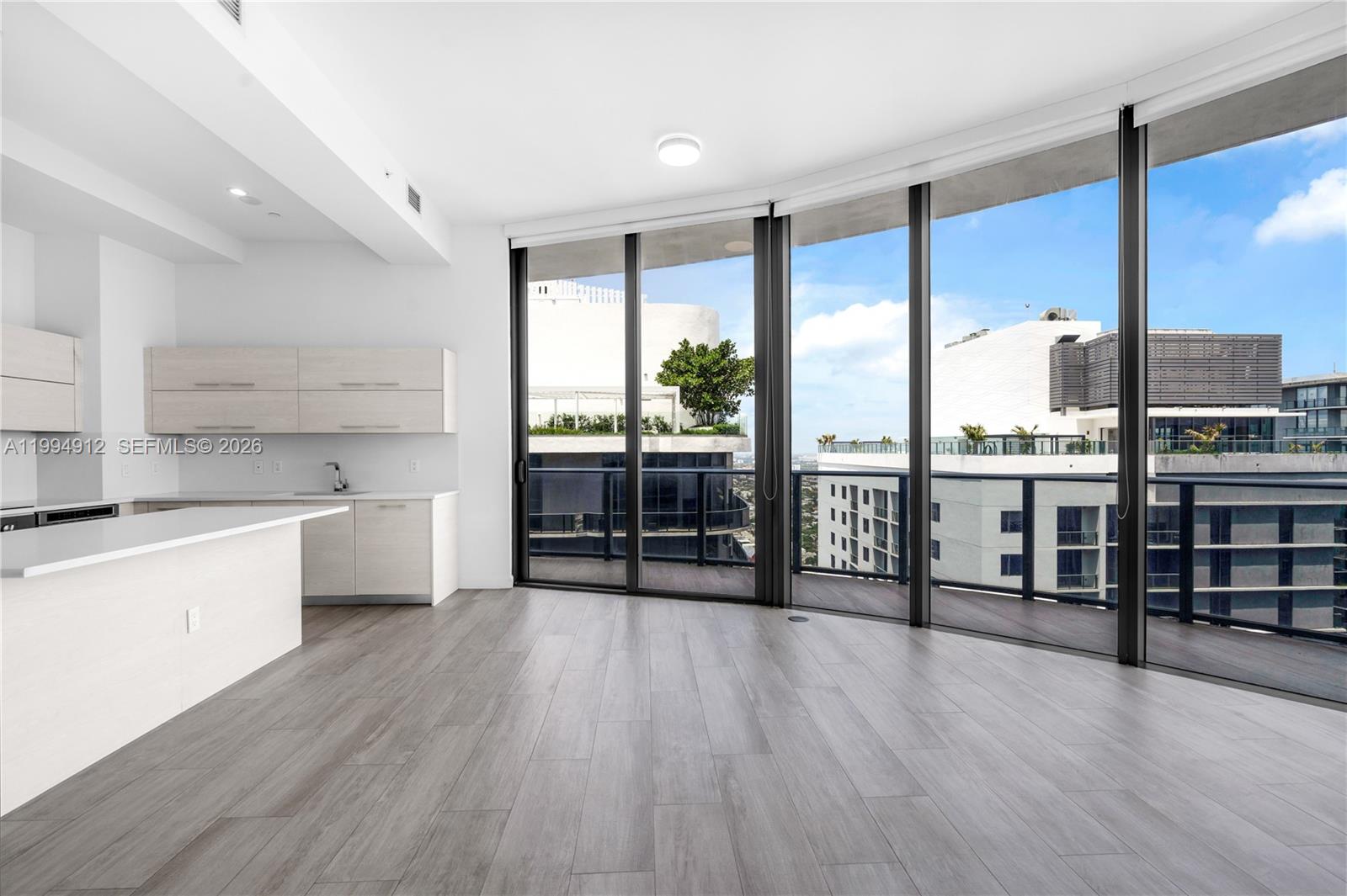 45 SW 9th St #4708, Miami FL 33130