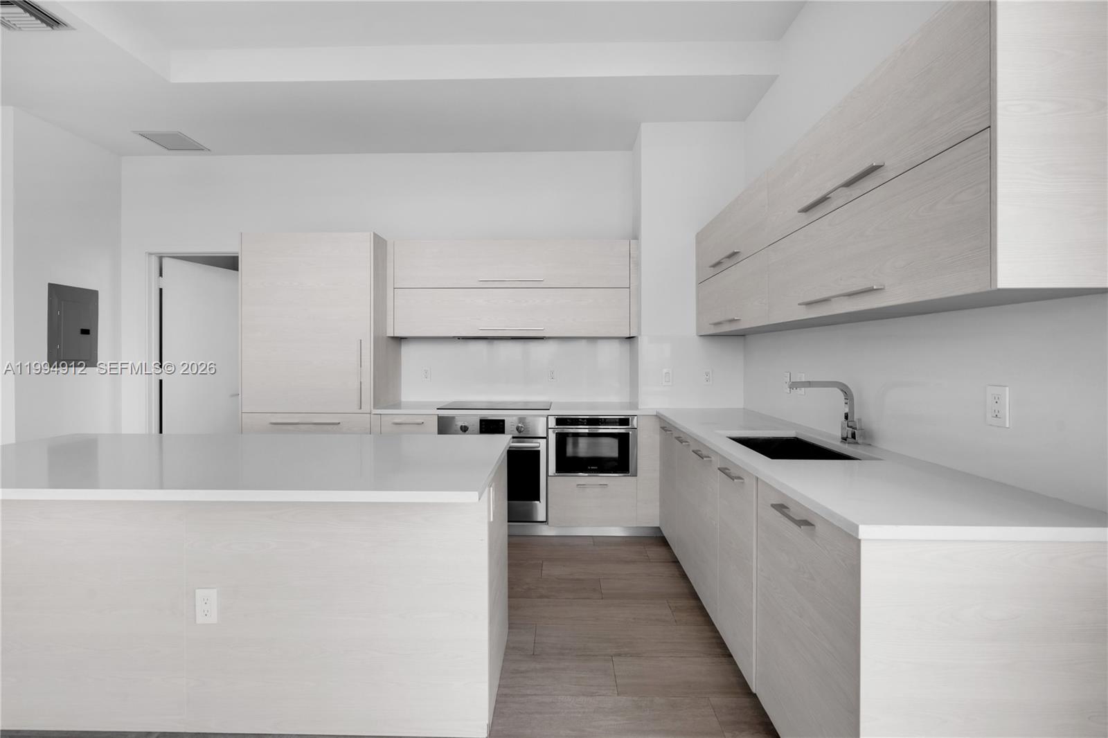 45 SW 9th St #4708, Miami FL 33130