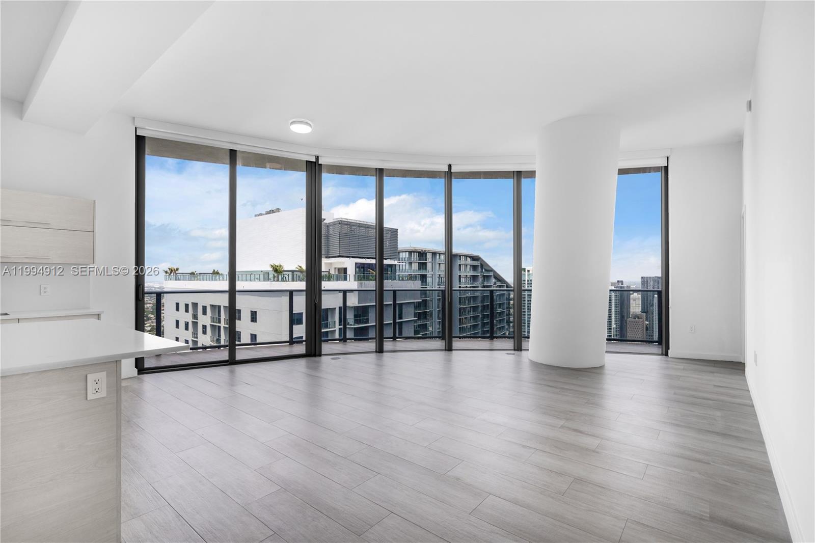 45 SW 9th St #4708, Miami FL 33130
