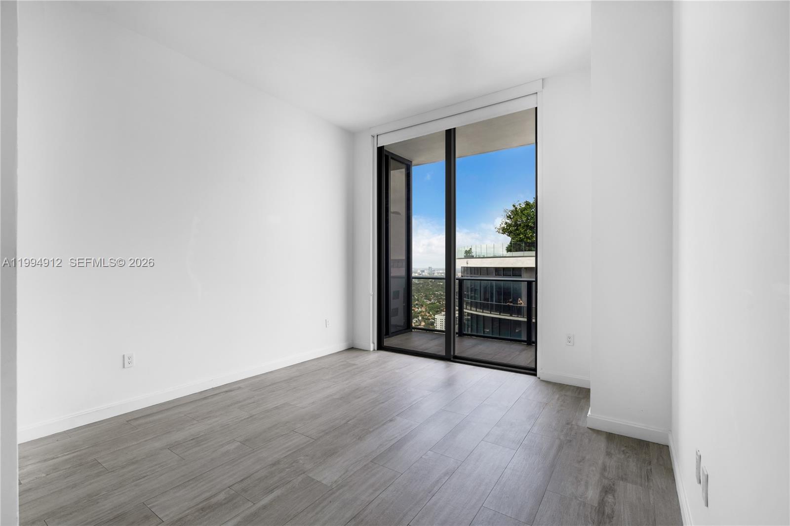 45 SW 9th St #4708, Miami FL 33130
