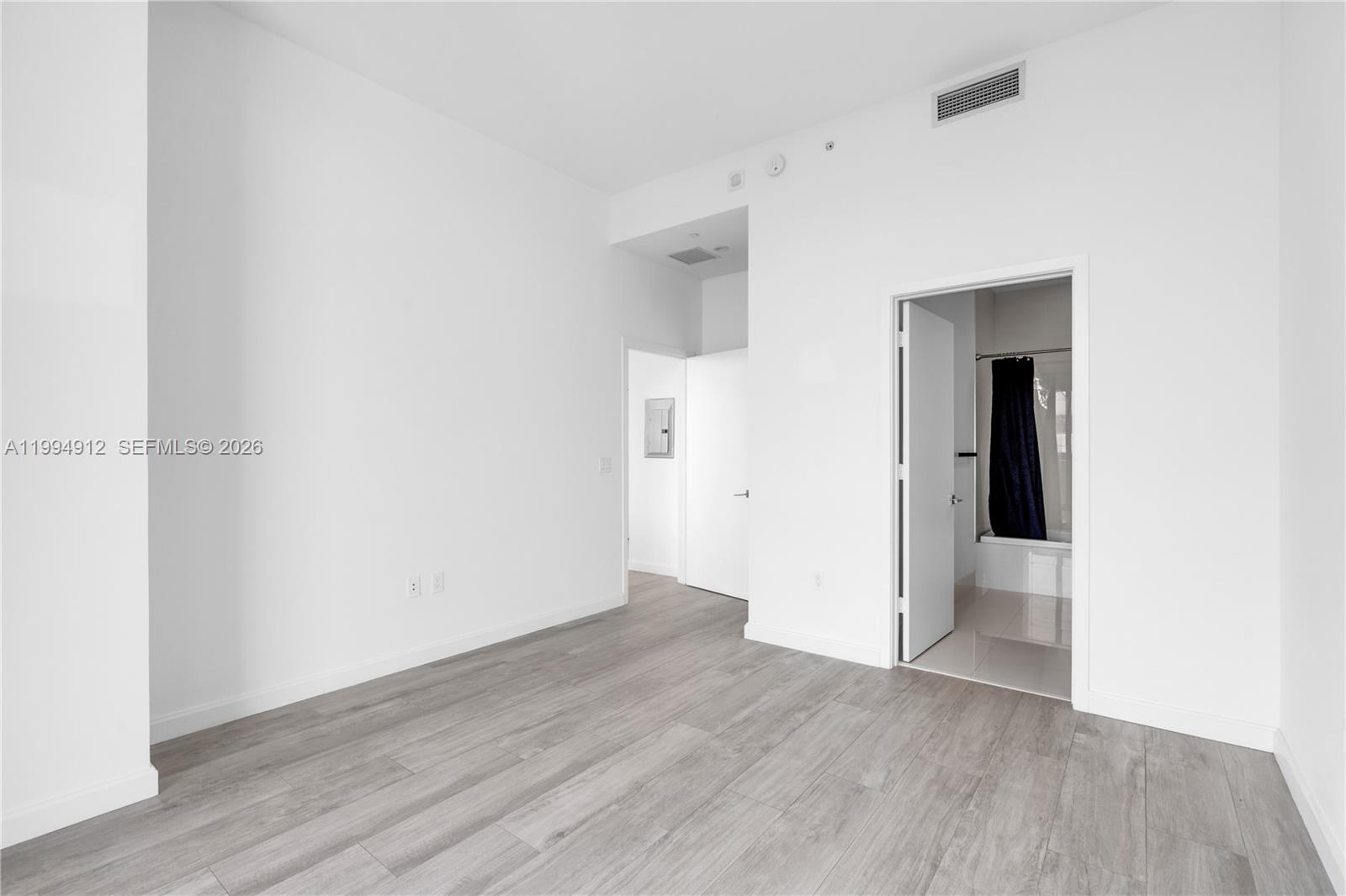 45 SW 9th St #4708, Miami FL 33130