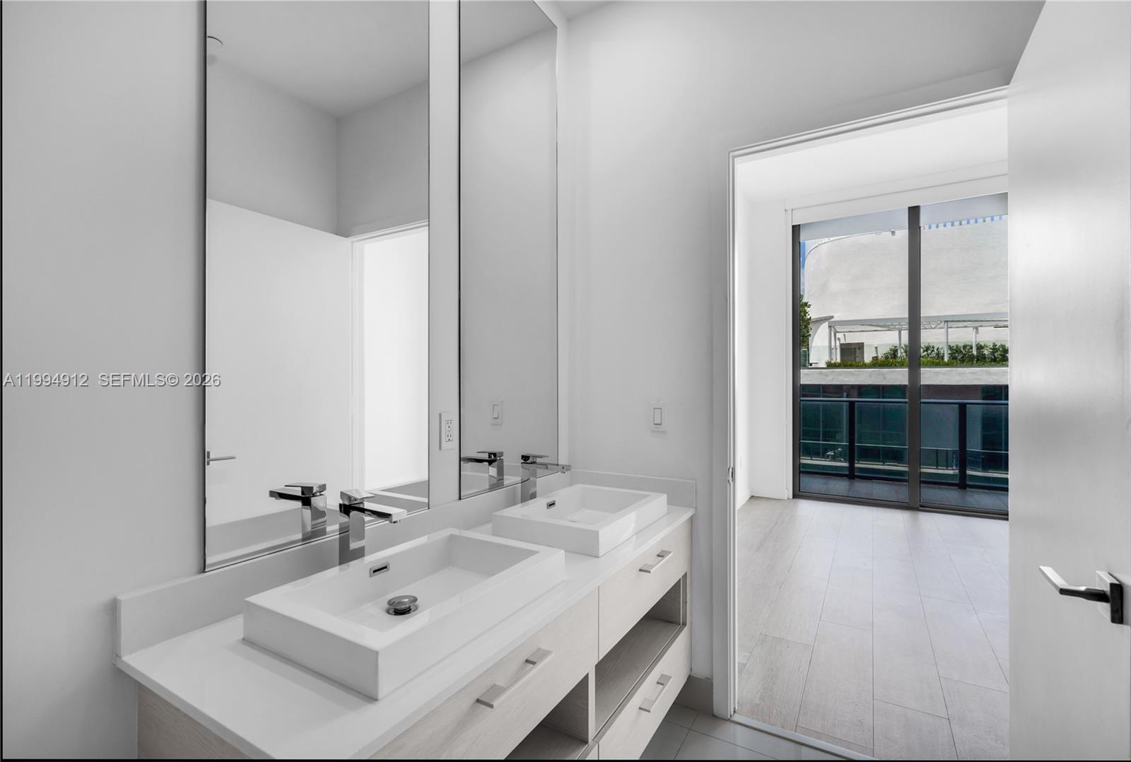 45 SW 9th St #4708, Miami FL 33130