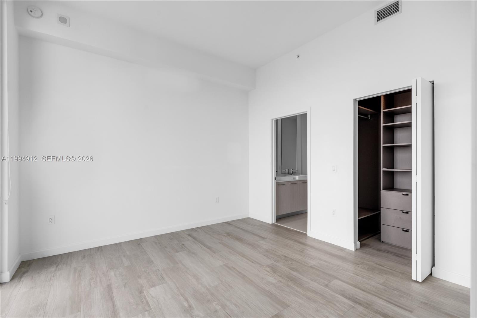 45 SW 9th St #4708, Miami FL 33130