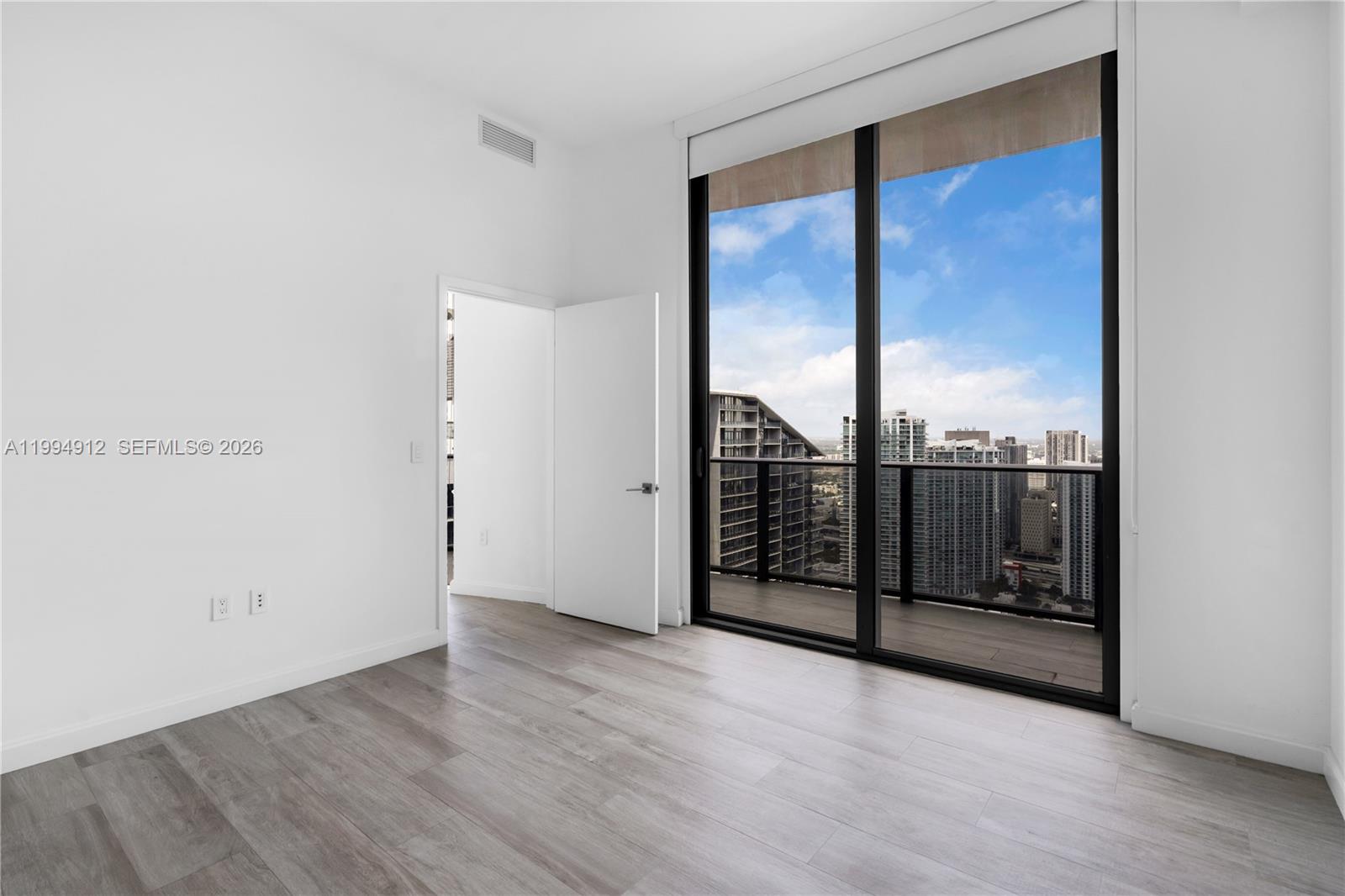 45 SW 9th St #4708, Miami FL 33130