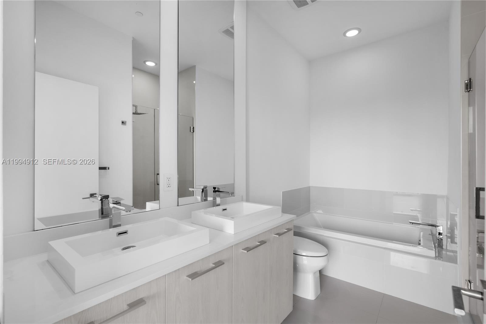45 SW 9th St #4708, Miami FL 33130