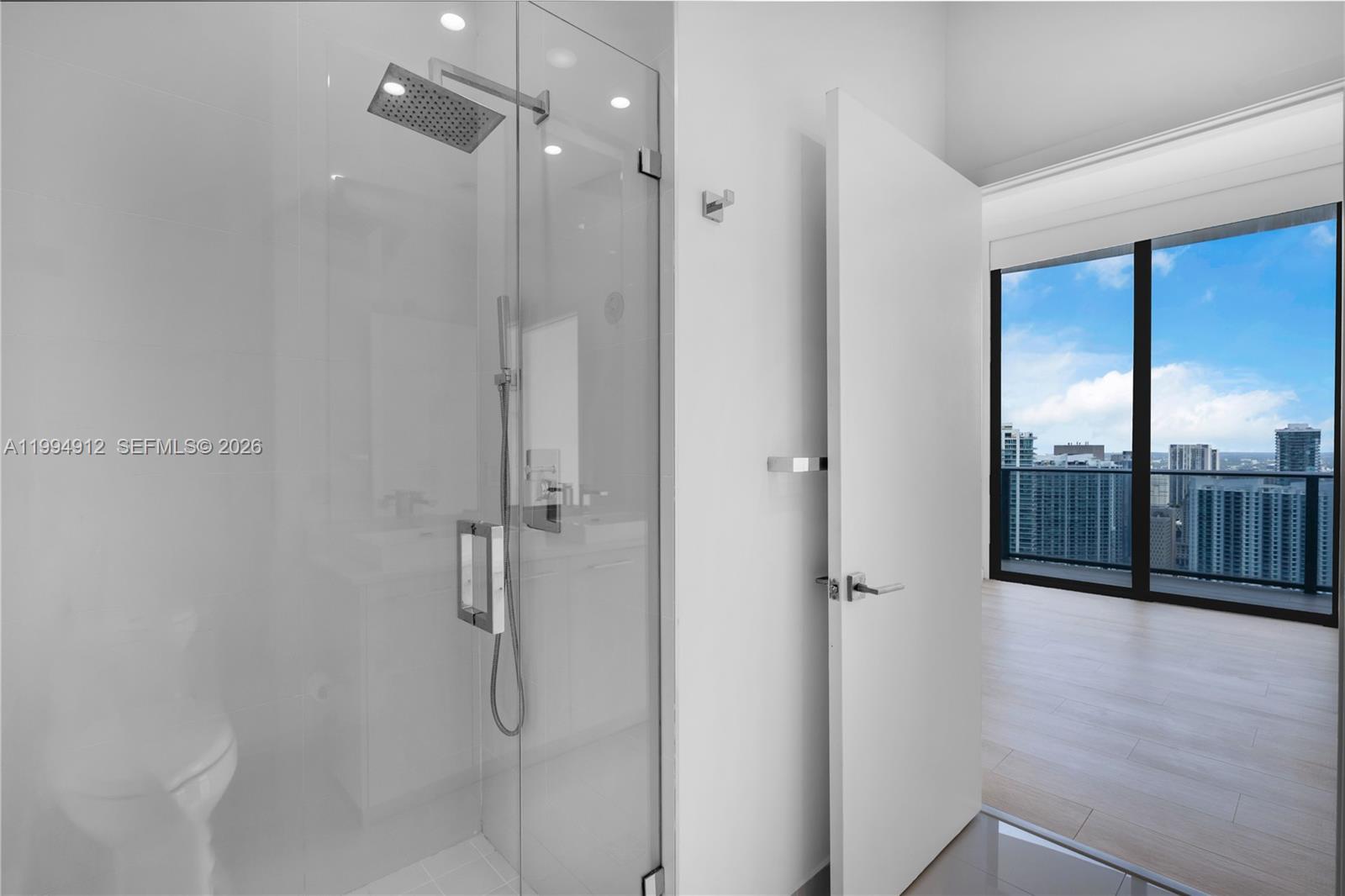45 SW 9th St #4708, Miami FL 33130