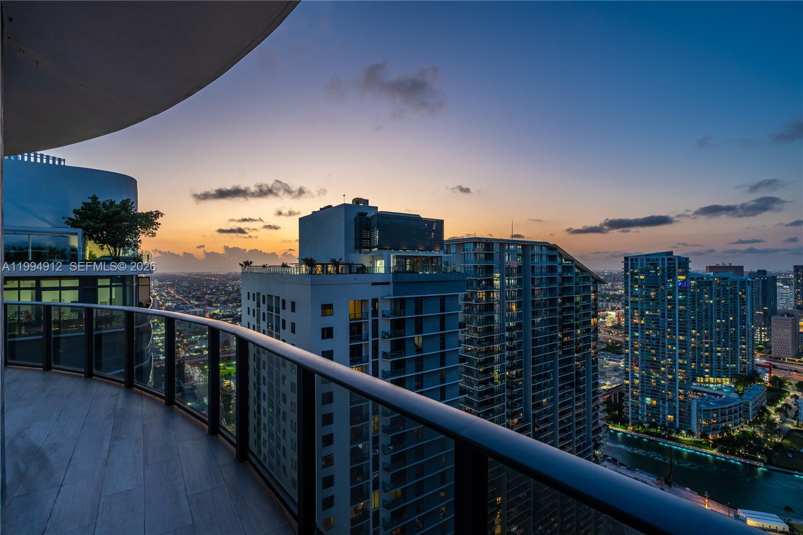 45 SW 9th St #4708, Miami FL 33130
