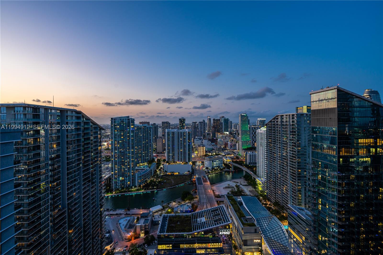 45 SW 9th St #4708, Miami FL 33130