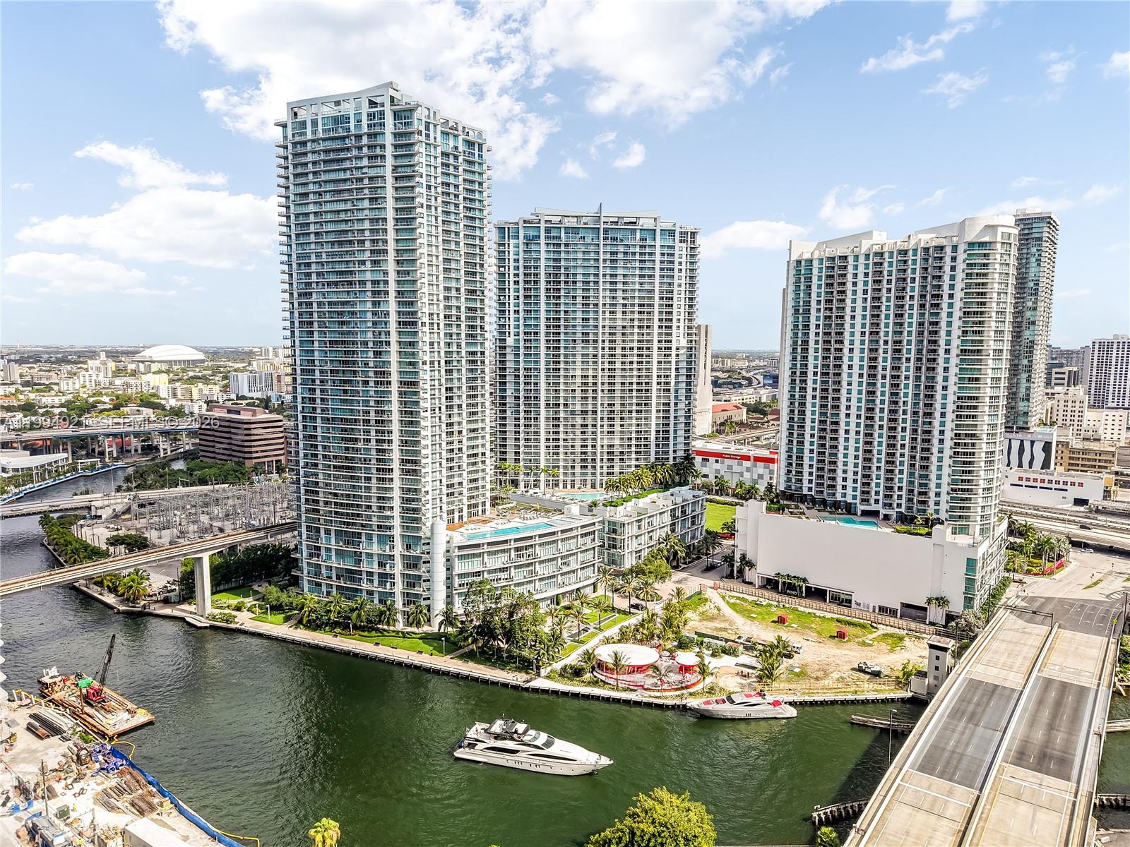90 SW 3rd St #3003, Miami FL 33130