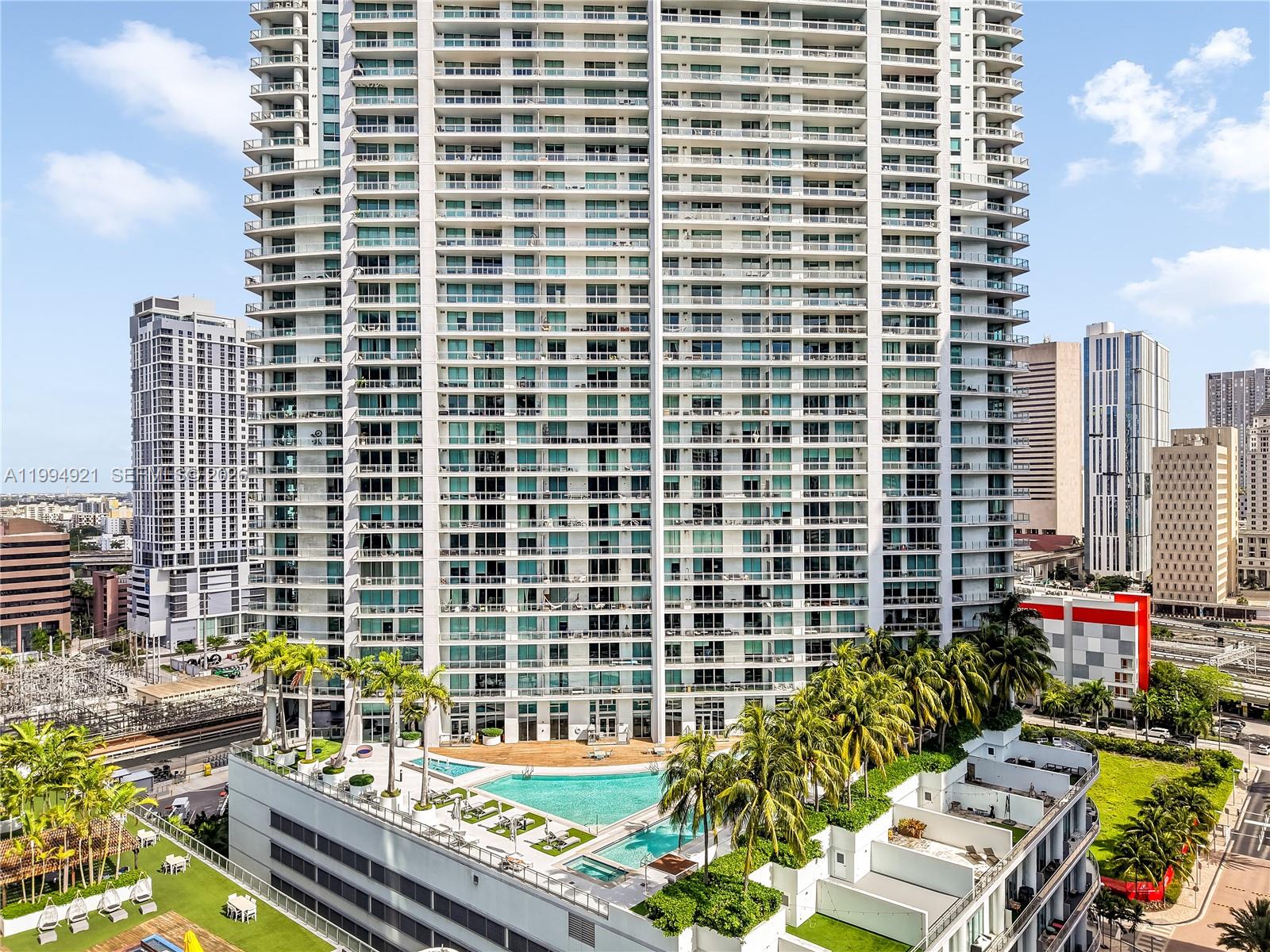 90 SW 3rd St #3003, Miami FL 33130