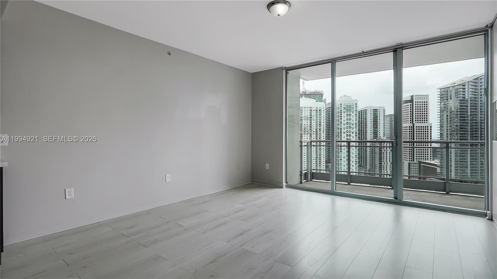 90 SW 3rd St #3003, Miami FL 33130