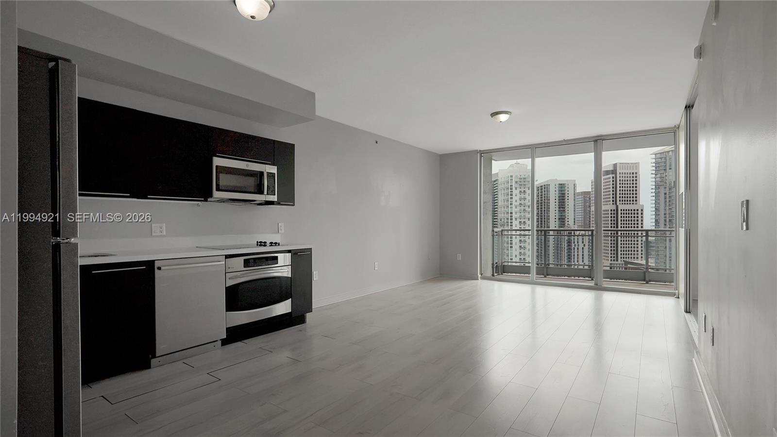90 SW 3rd St #3003, Miami FL 33130