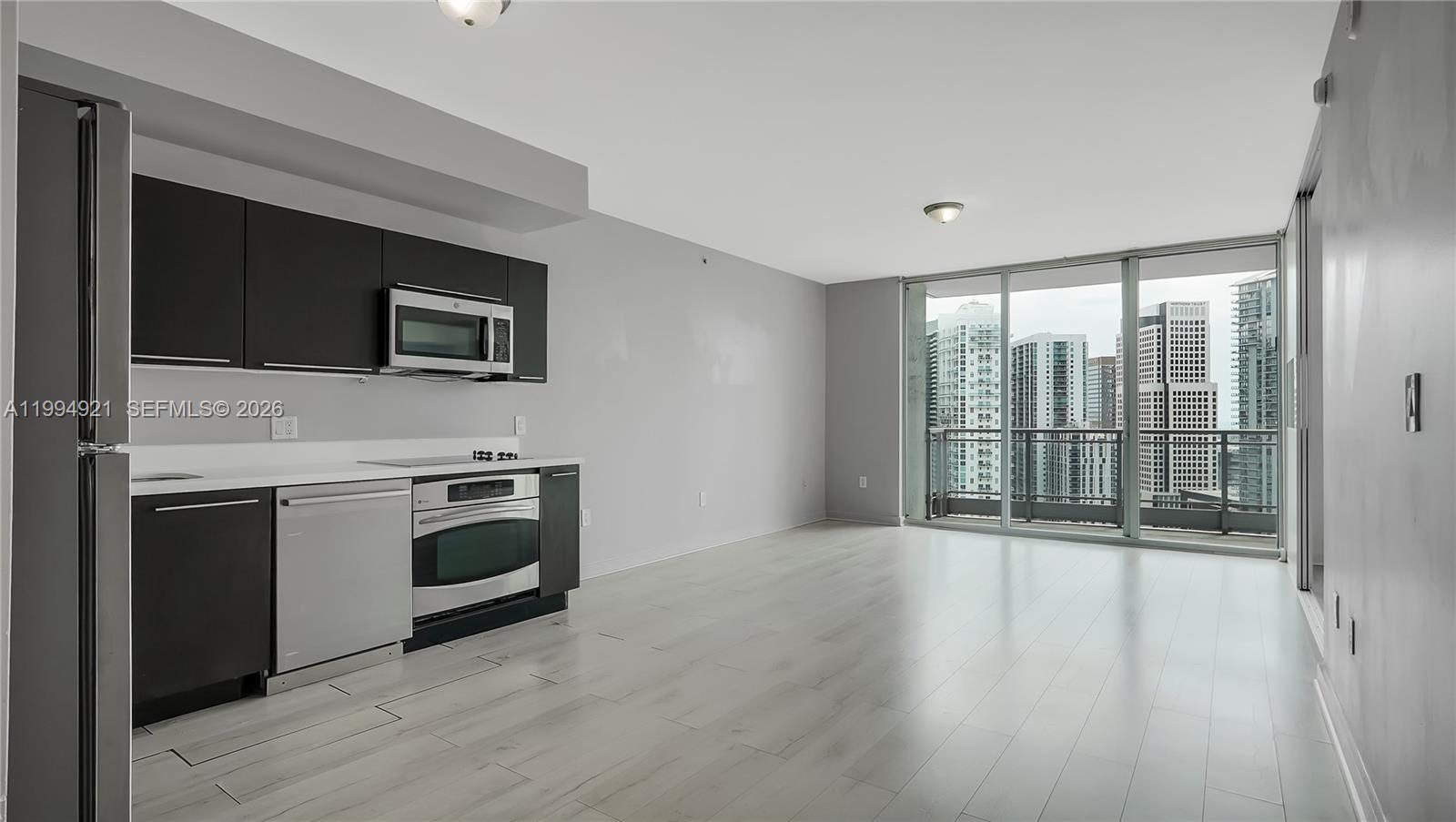 90 SW 3rd St #3003, Miami FL 33130