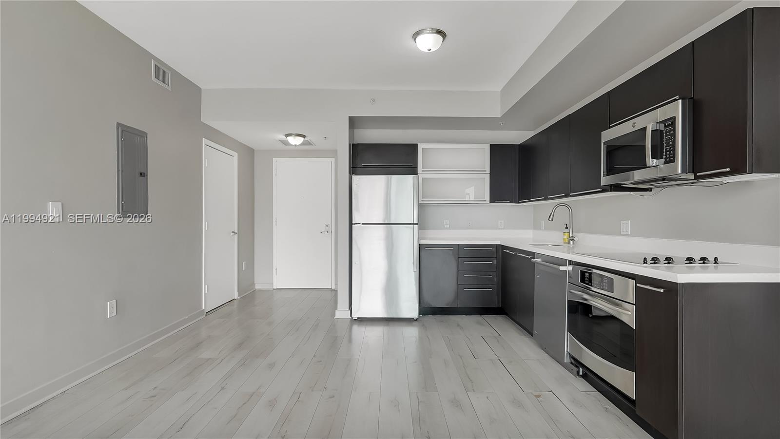 90 SW 3rd St #3003, Miami FL 33130