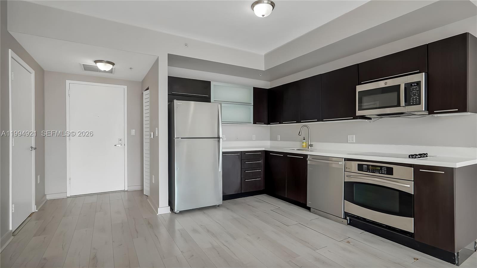 90 SW 3rd St #3003, Miami FL 33130